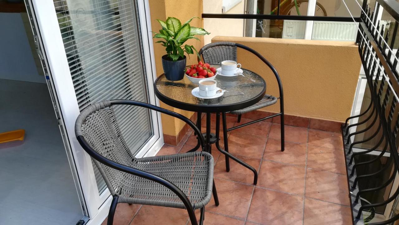 Apartament Z Balkonem Przy Latarni 150M Od Morza Kołobrzeg Εξωτερικό φωτογραφία